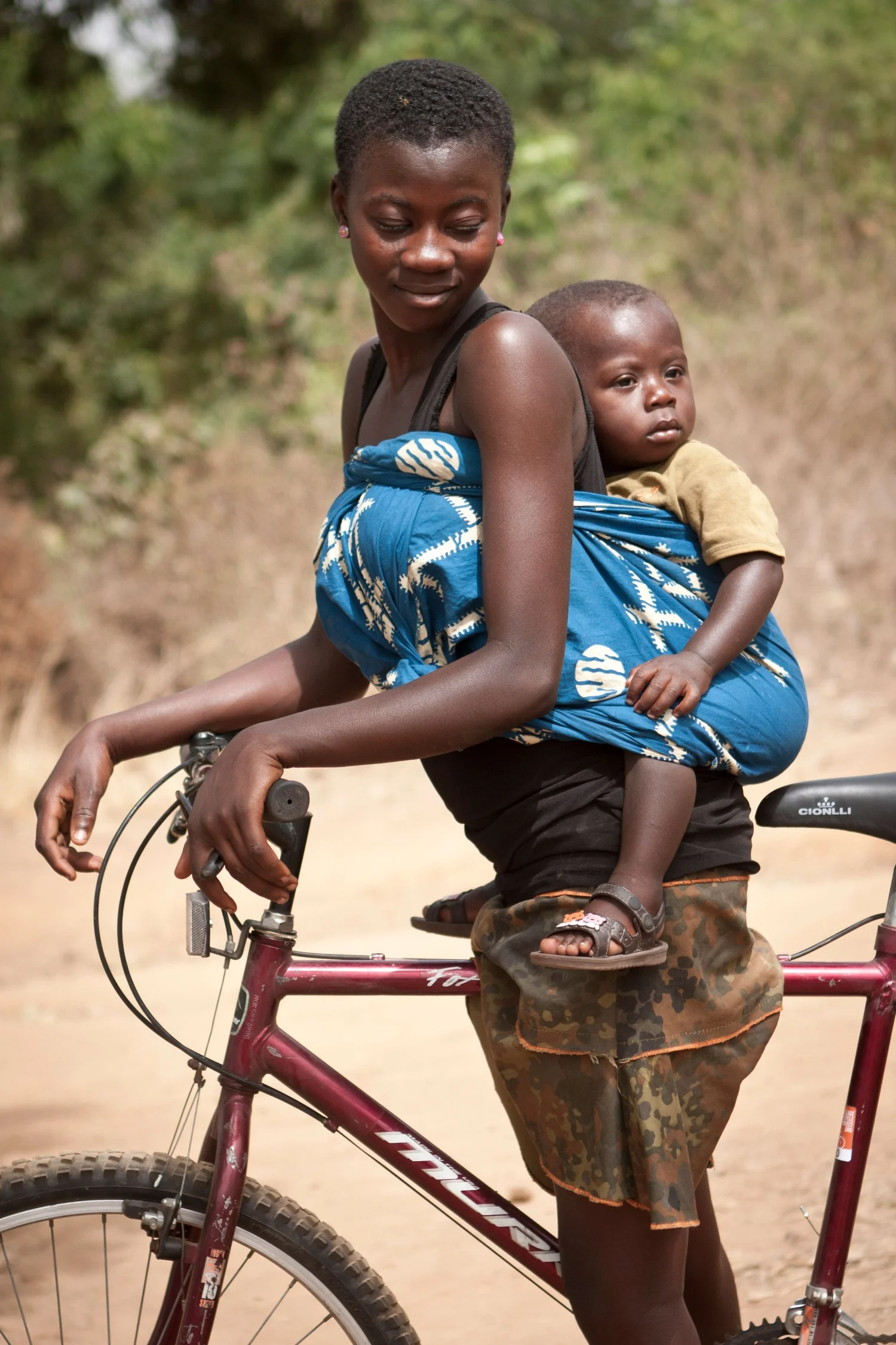 Volunteers working together